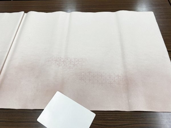 画像2: 楮紙　横裾ボカシ　ボカシ型打　ピンク　2尺×6尺　（5枚） (2)